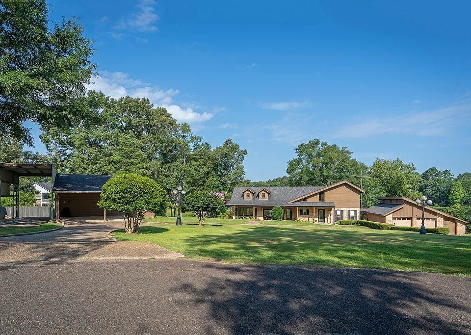 1st image of 122 Lisa Ln