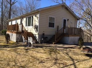 16 Lake Ct, Garrison, NY 10524