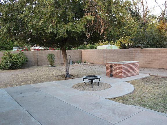 2nd image of 2902 E Mulberry Dr