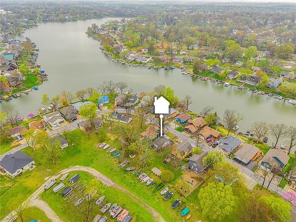 2nd image of 96 Beach Dr