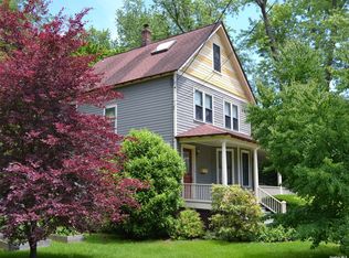 130 W Neck Rd, Huntington, NY 11743