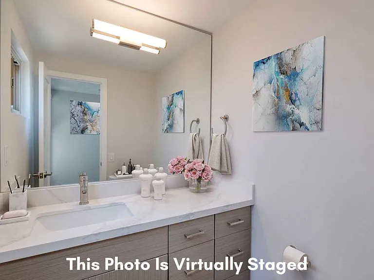 2106 Manhattan Beach Blvd — Photo 20