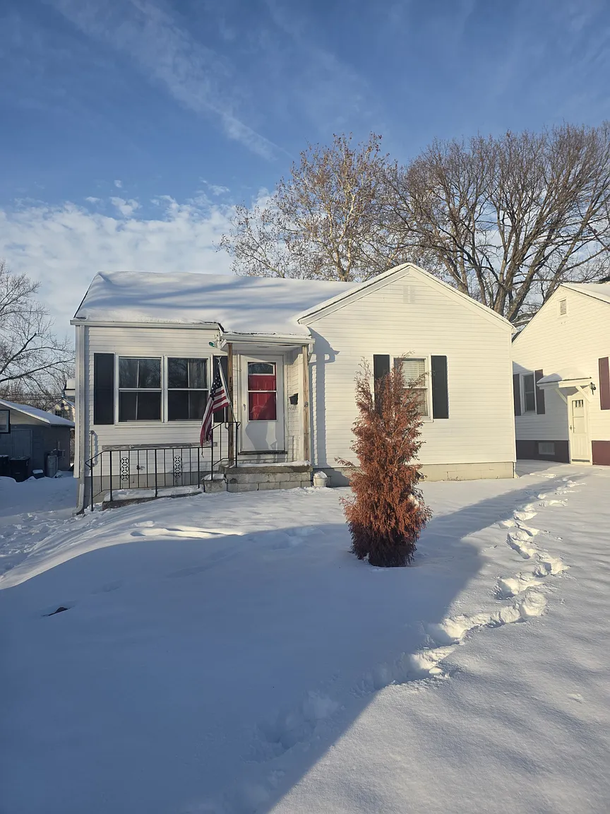 1338 E Decatur St photo 1