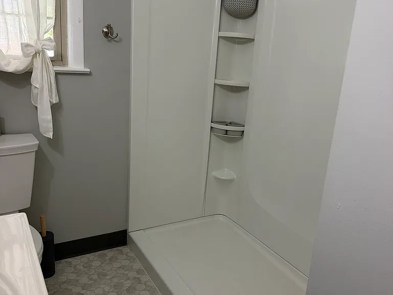 245 Eastland Ave — Photo 7