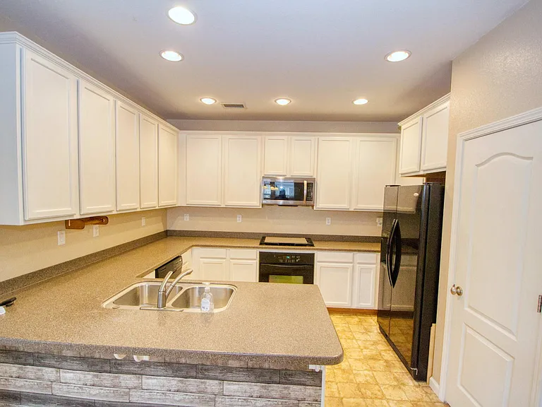 495 Cortono Dr — Photo 8