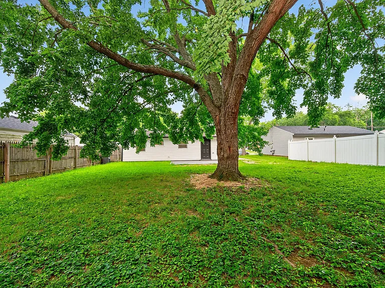 3455 Redskin Dr — Photo 31