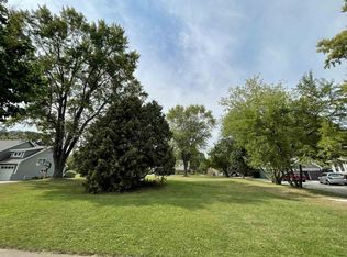 372 Winnebago Ct, Menasha, WI 54952