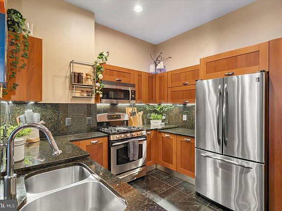 3rd image of 2451 Midtown Ave APT 112