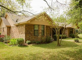 2051 Country Club Rd, Brenham, TX 77833