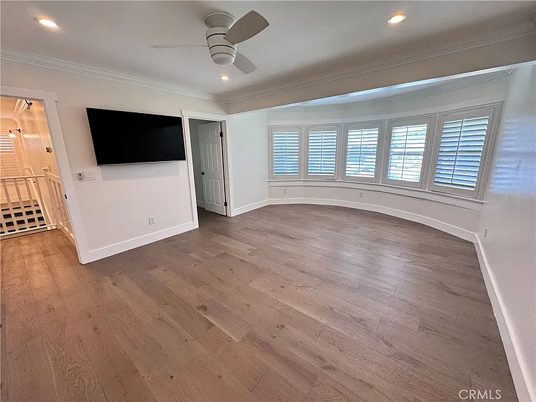 2716 S La Salle Ave — Photo 30