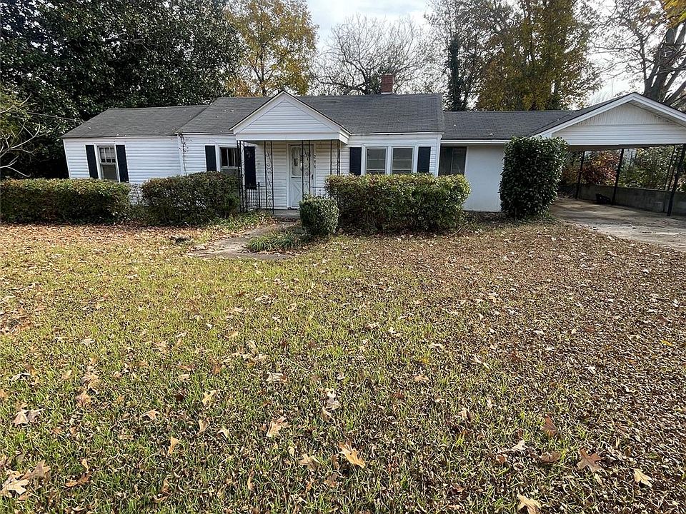2nd image of 286 Twin Lakes Rd