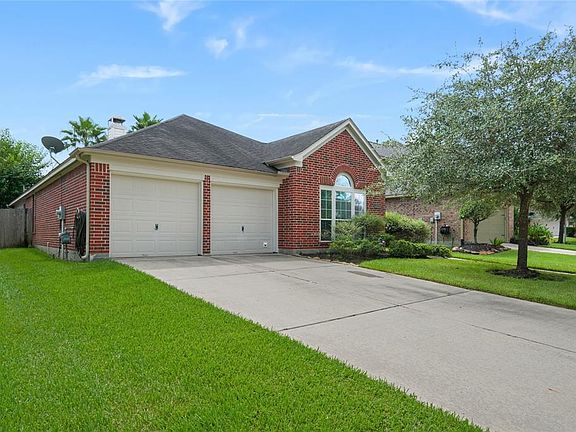 This one story home has so much to offer. Take a look inside at the amazing floor plan.