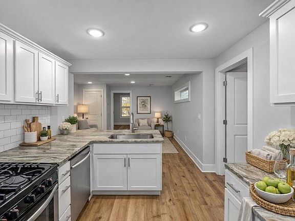 3rd image of 610 4th St NW APT 2