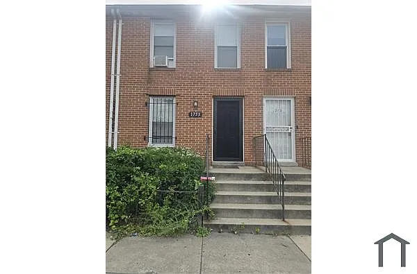 Building Photo - 1755 Abbotston St