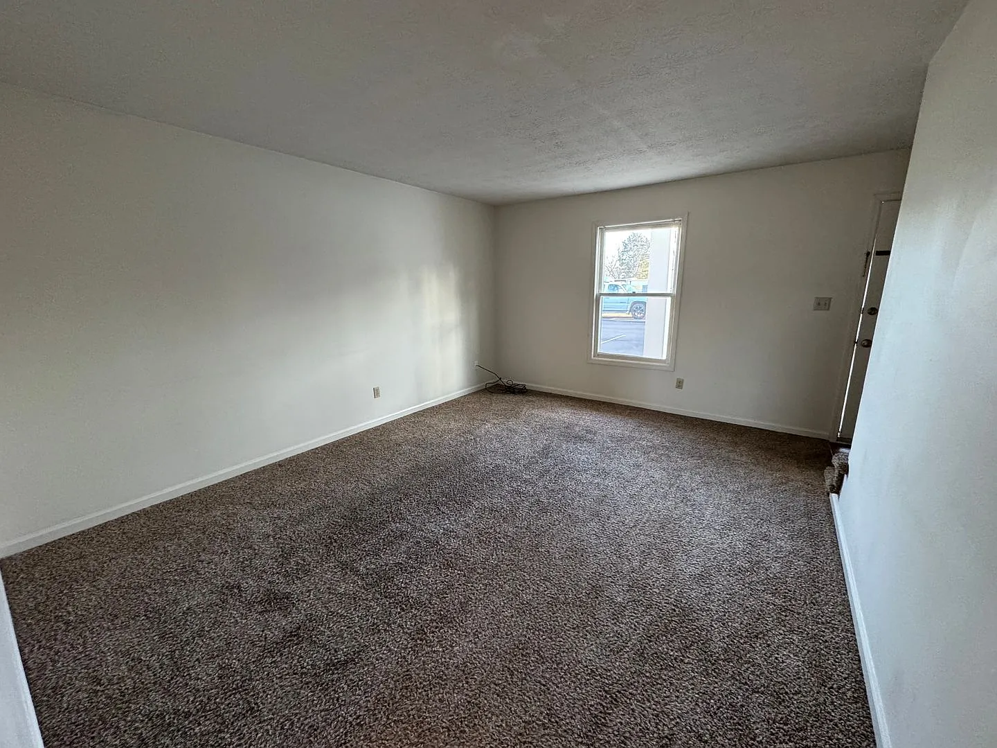 107 Grogan Circle — Photo 4