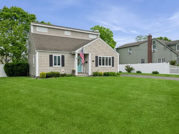 11 Karp Drive, Islip Terrace, NY 11752