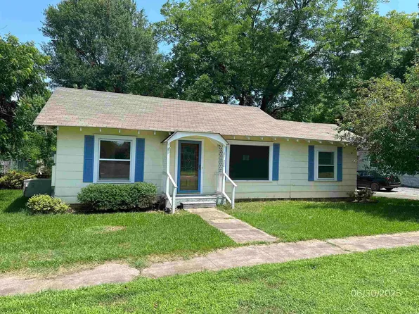 211 E J St, Russellville, AR 72801