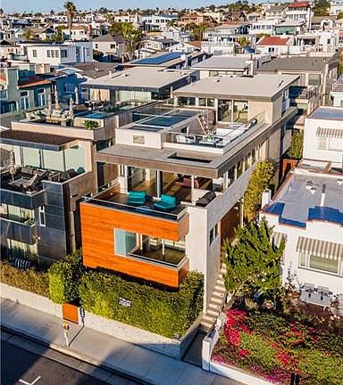 2nd image of 2434 Hermosa Ave