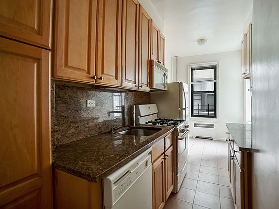 5th image of 41-00 43rd Ave #W3f
