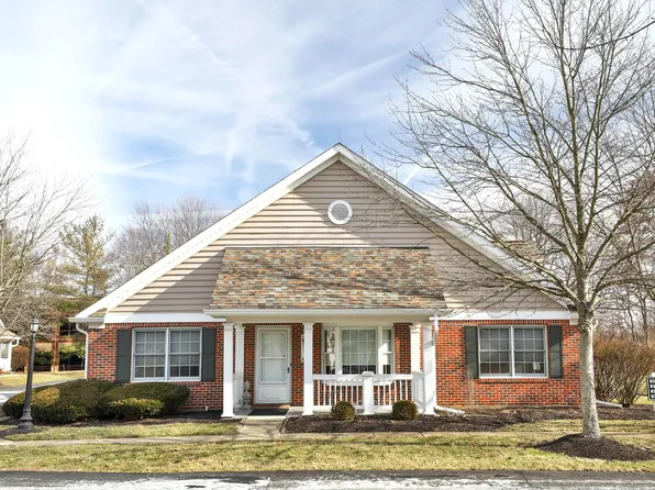 8380 Orchard Knoll Ln, Columbus, OH 43235