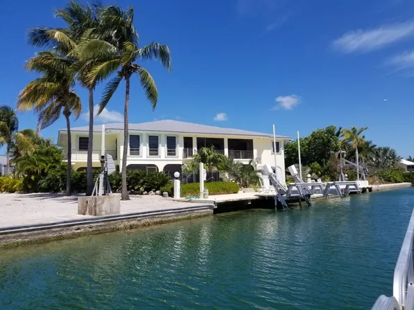 17082 Starfish Ln W, Sugarloaf Key, FL 33042