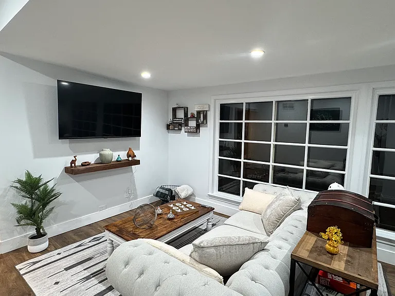 209 Shiny Mountain Rd — Photo 1