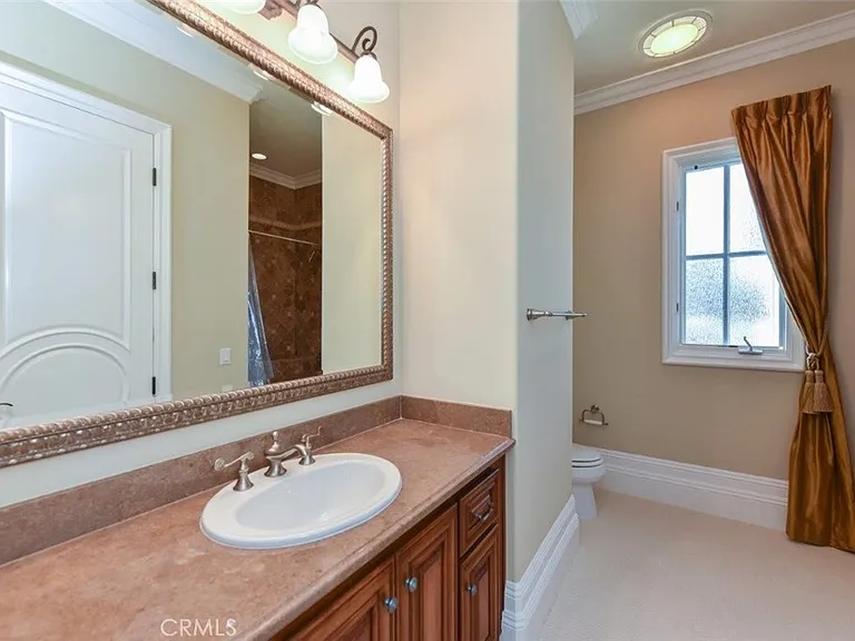 11 Skyridge — Photo 31