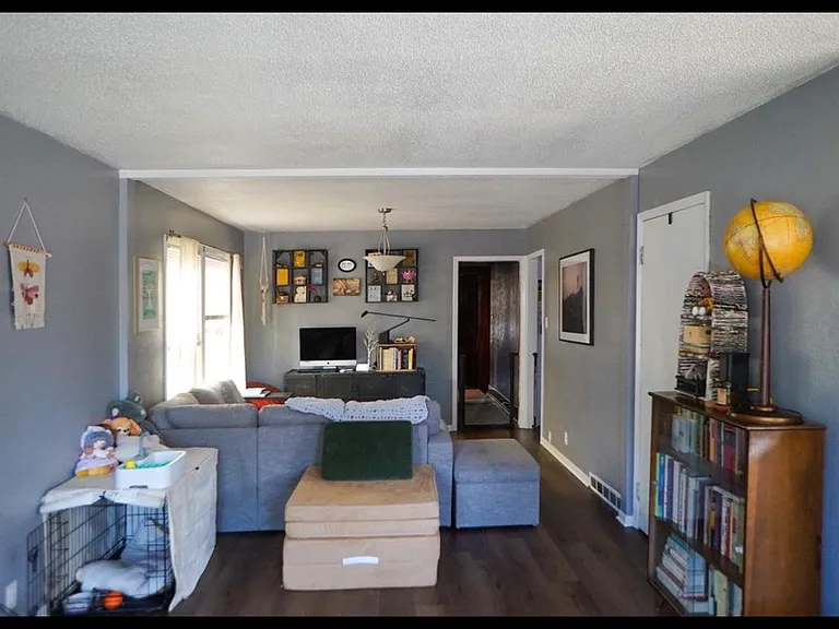771 Amherst St #1 — Photo 2