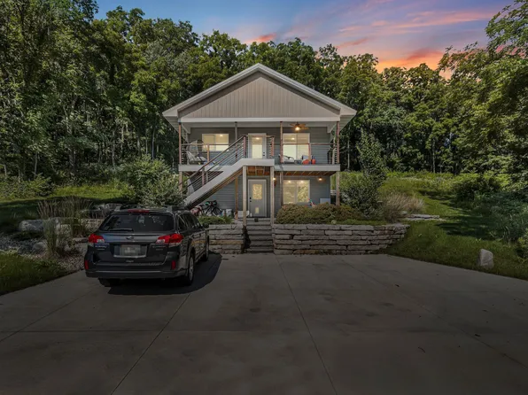 5050 Mounds Park Rd, Blue Mounds, WI 53517