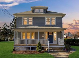 29 Burt St, Warwick, RI 02886