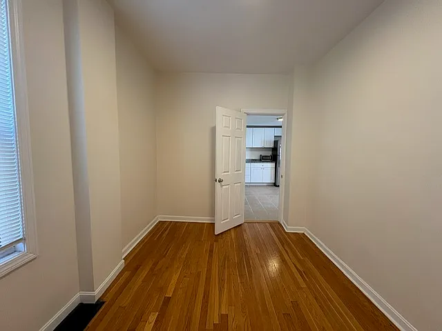 2 bed, 925 sqft, $3,000 — Photo 2