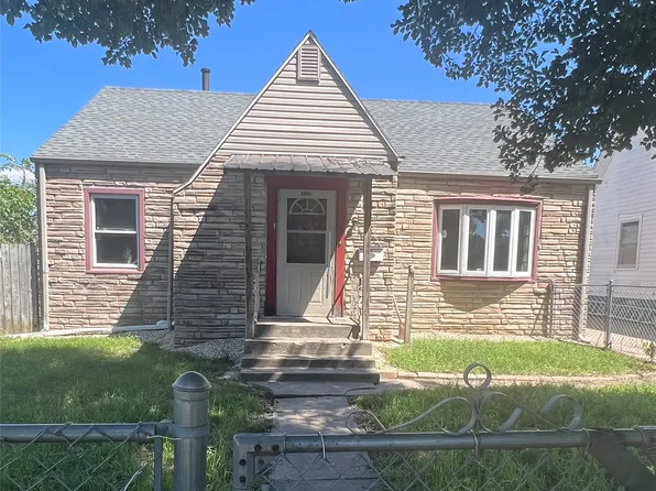 3221 E 7th St, Des Moines, IA 50316