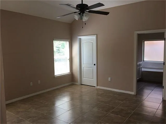 1242 Elm St — Photo 6