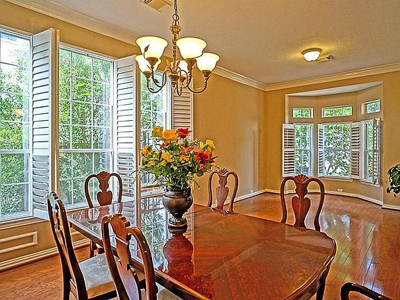 3rd image of 14211 Hawkesbury Ct