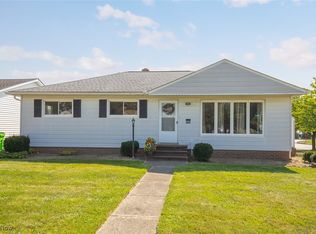 1353 Bonnie Ln, Mayfield Hts, OH 44124