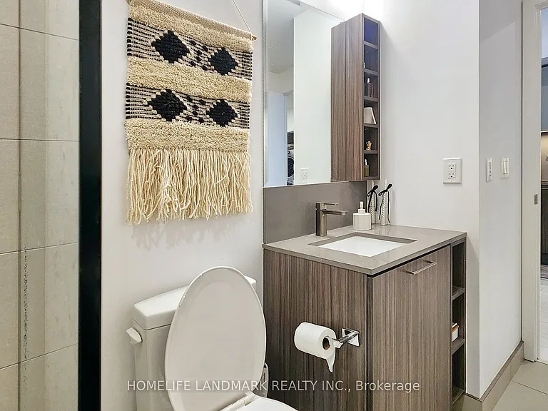 19 Western Battery Rd #703 — Photo 10