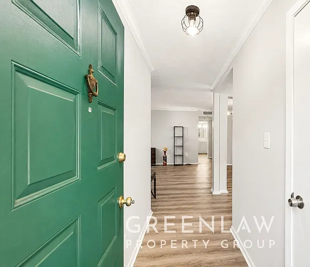 3885 Cedar Cir — Photo 2