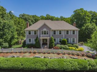 333 Candlestick Rd, North Andover, MA 01845