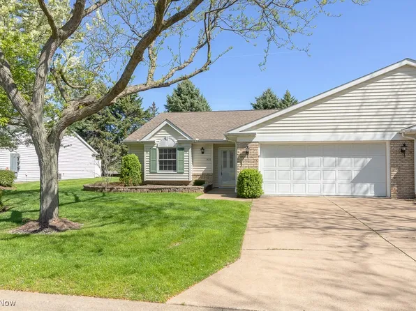 925 Hidden Valley Dr, Huron, OH 44839