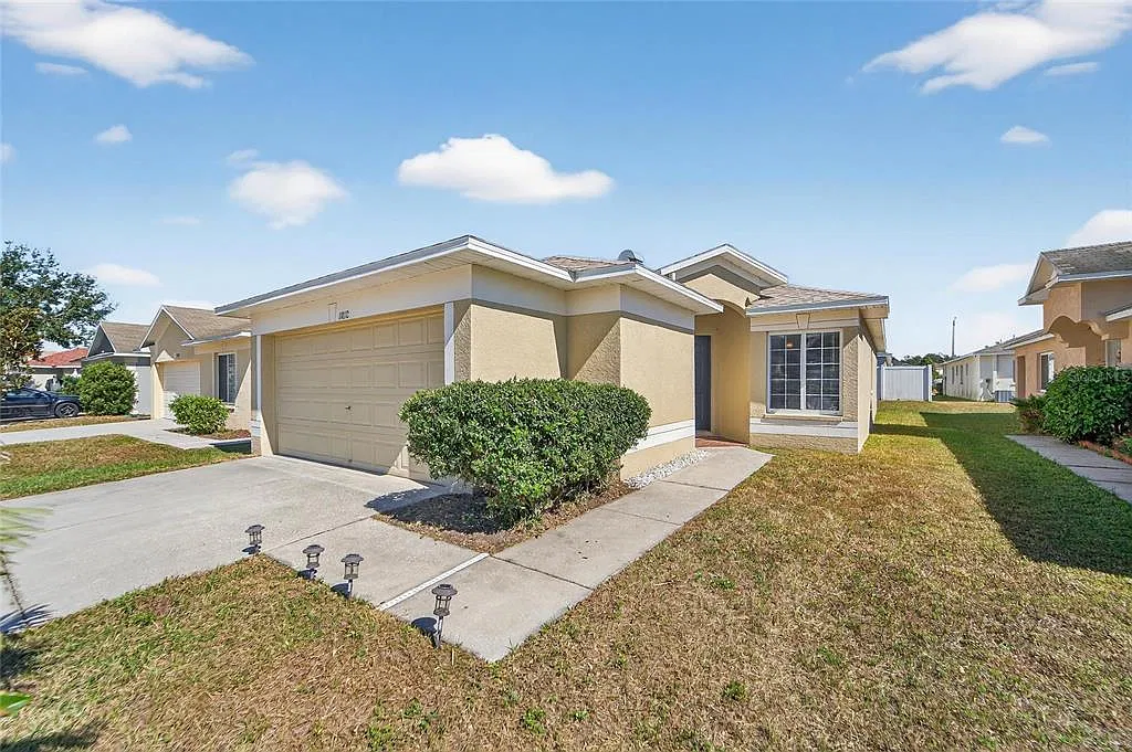 3 bed, 2.0 bath, 1275 sqft, $2,250 — Photo 4