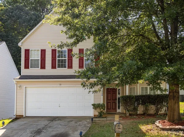 2008 Darbywine Dr, Charlotte, NC 28216