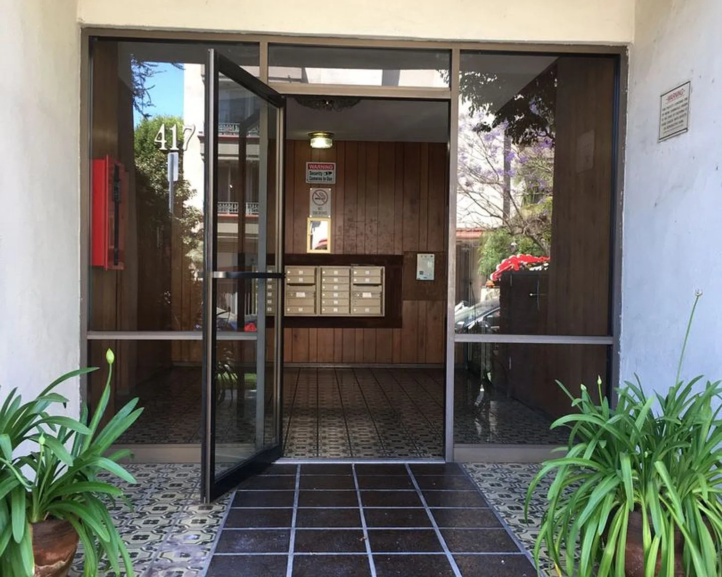 Classic West Hollywood area Apartment complex Walking Distance to Cedar Sinai — Photo 3