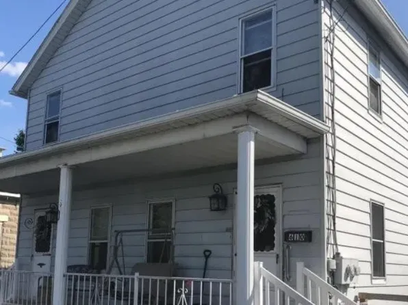 610 Pine St, Jermyn, PA 18433