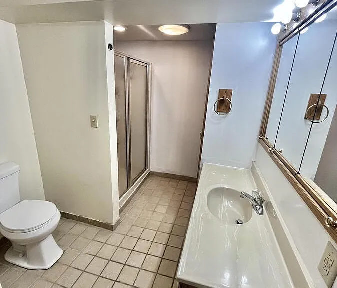 2204 Bainbridge Rd — Photo 41