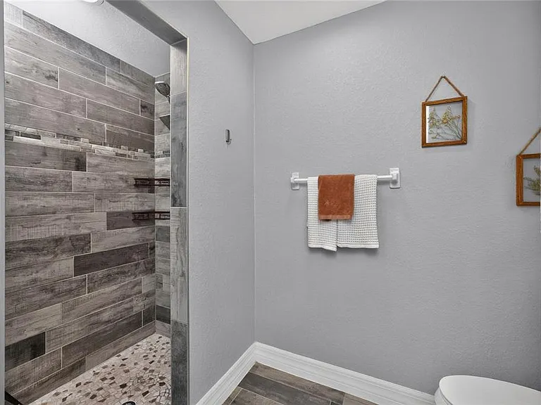 310 Albatross Rd — Photo 25