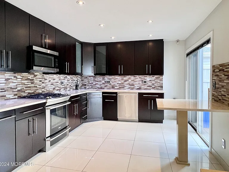 35 Woodpecker Way — Photo 11