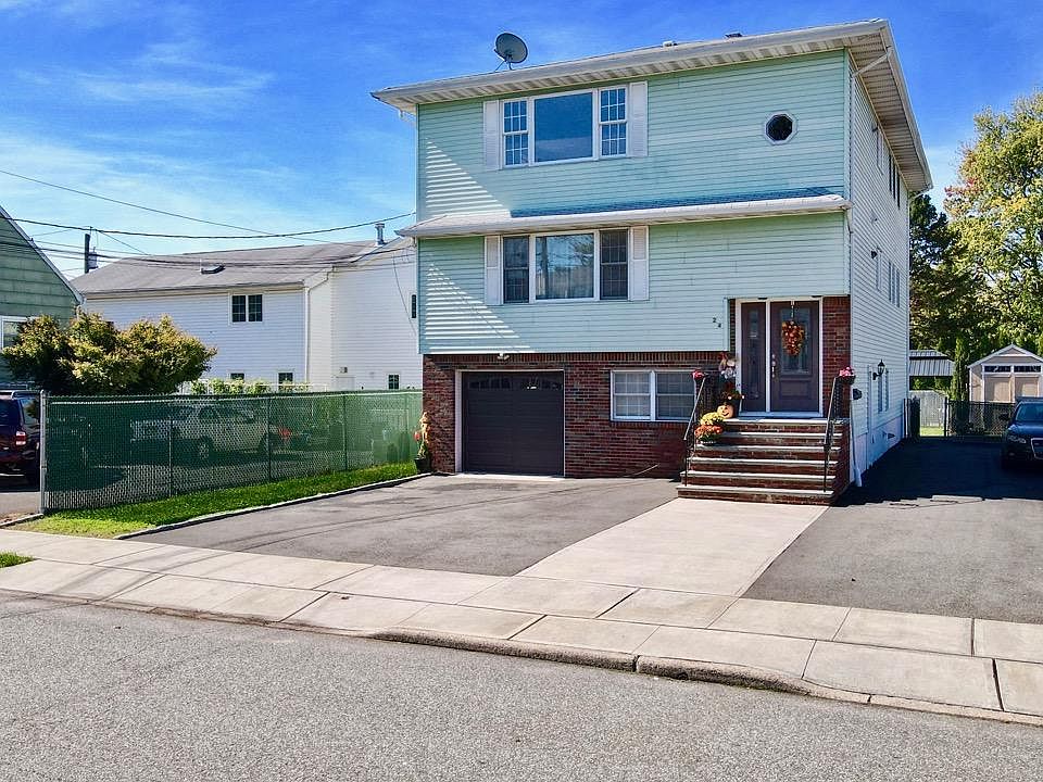 24 Gall Ave