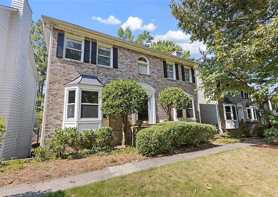 2328 Defoors Ferry Rd NW