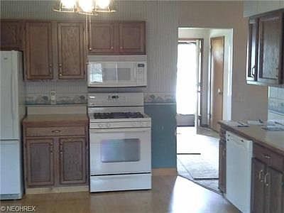 2nd image of 42883 Woodhill Dr