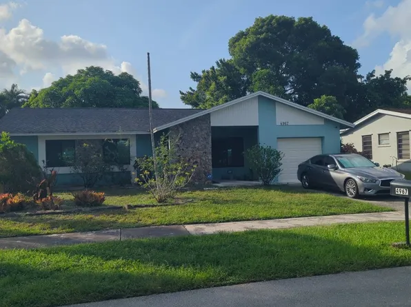 4967 SW 11th Pl, Pompano Beach, FL 33068